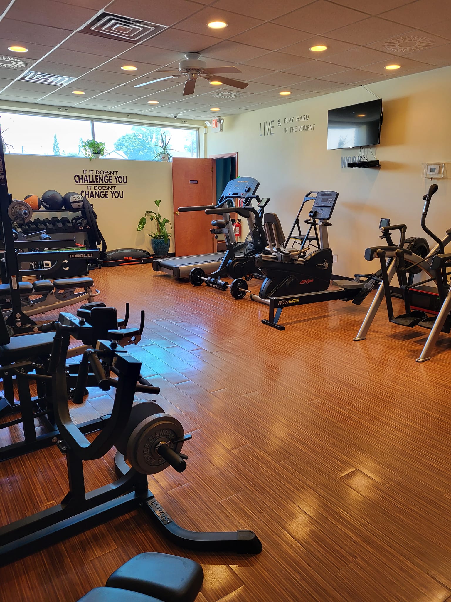 Fitness Studios Equipment 1